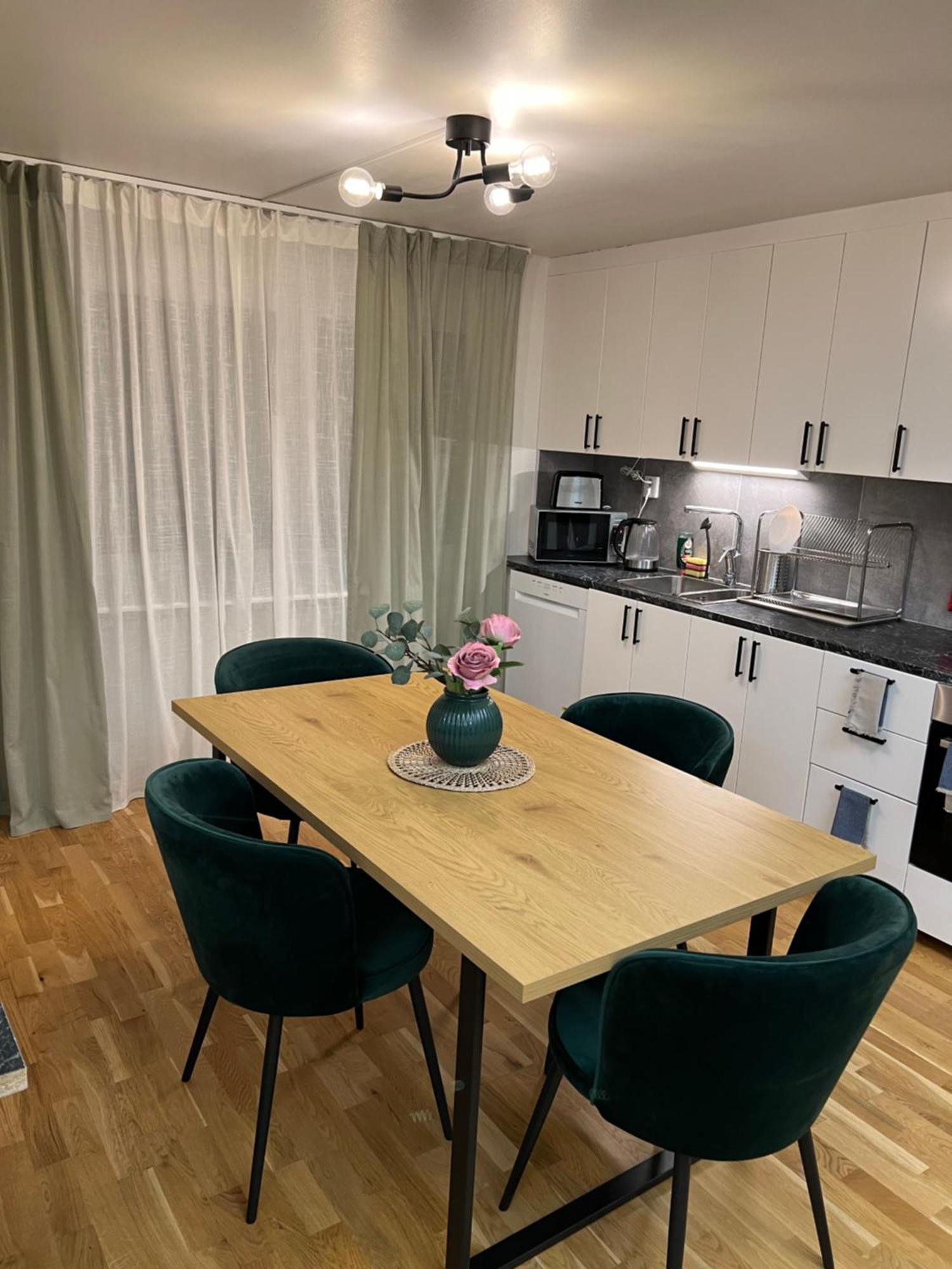 Noah Longstay Apartment Västerås Exteriör bild